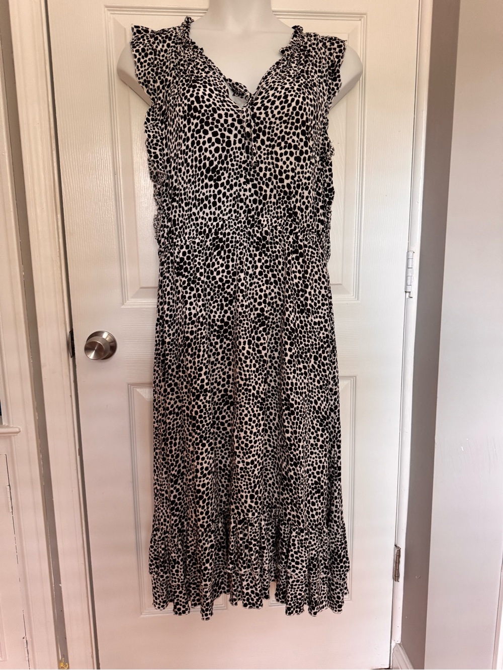 Maeve Anthro Black and White Dotted Maxi Dress - Elegant Sleeveless Midi XL